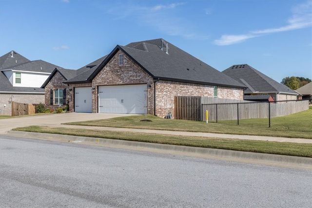 2100 Crandall Road, Pea Ridge, AR 72751