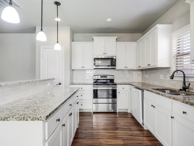 4918 Villas Drive, Sanger, TX 76266