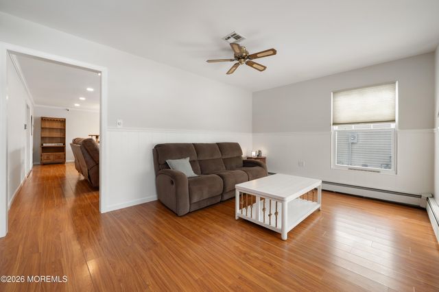 20 Camrose Street, Toms River, NJ 08757