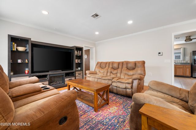 20 Camrose Street, Toms River, NJ 08757
