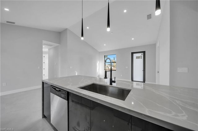 1120 NW 20th PL, Cape Coral, FL 33993