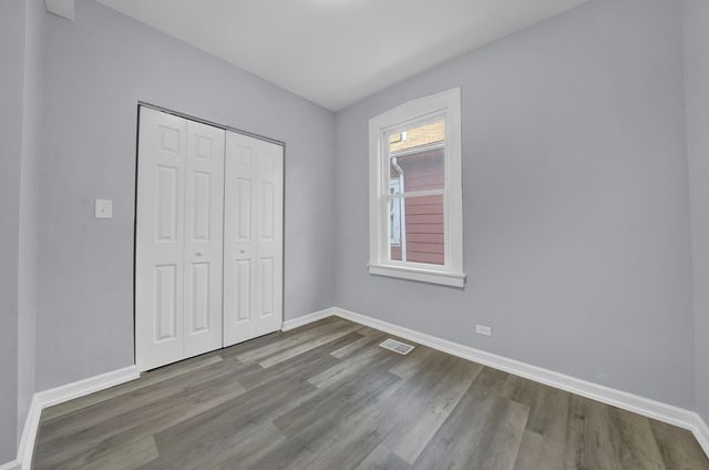 8611 S Kingston Avenue, Chicago, IL 60617