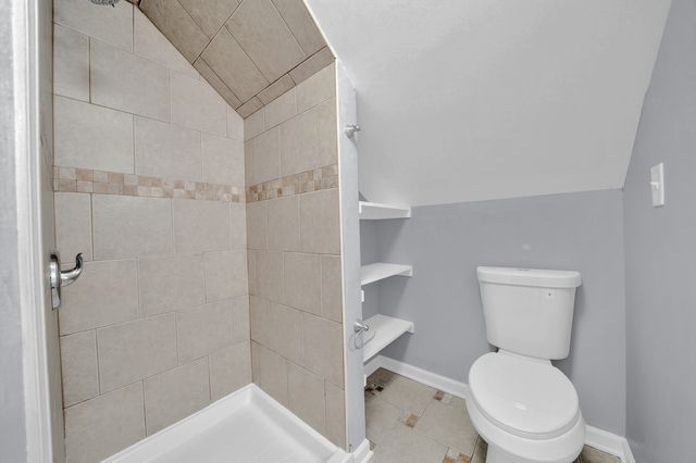 8611 S Kingston Avenue, Chicago, IL 60617