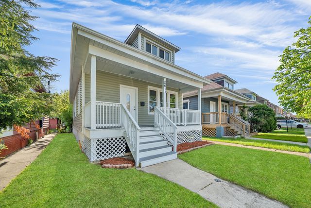 8611 S Kingston Avenue, Chicago, IL 60617