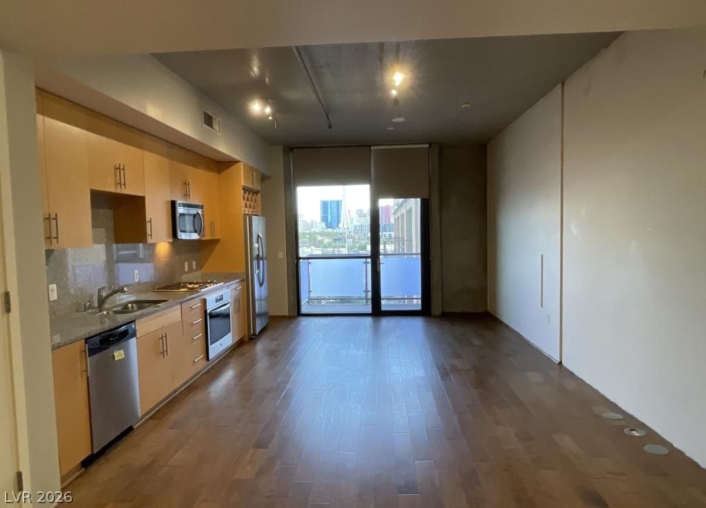 353 East Bonneville Avenue 631, Las Vegas, NV 89101 — photo 3