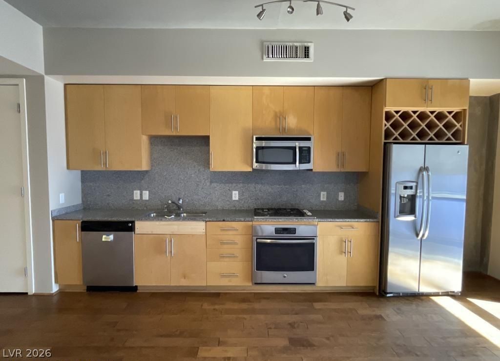 353 East Bonneville Avenue 631, Las Vegas, NV 89101 — photo 4