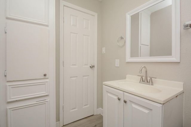 6014 Collingsworth Street 2, Houston, TX 77026