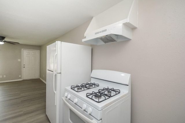 6014 Collingsworth Street 2, Houston, TX 77026