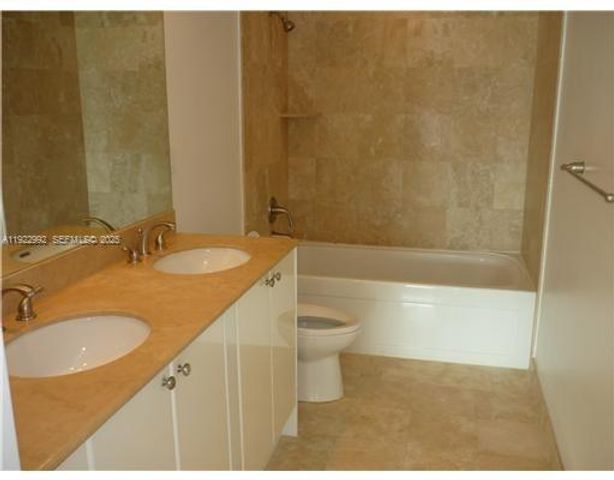 1755 E Hallandale Beach Blvd 1004E, Hallandale Beach, FL 33009