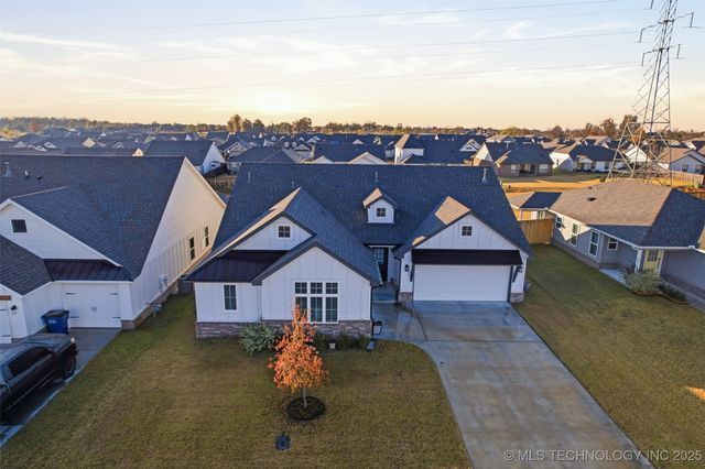 7402 E 89th Street N, Owasso, OK 74055