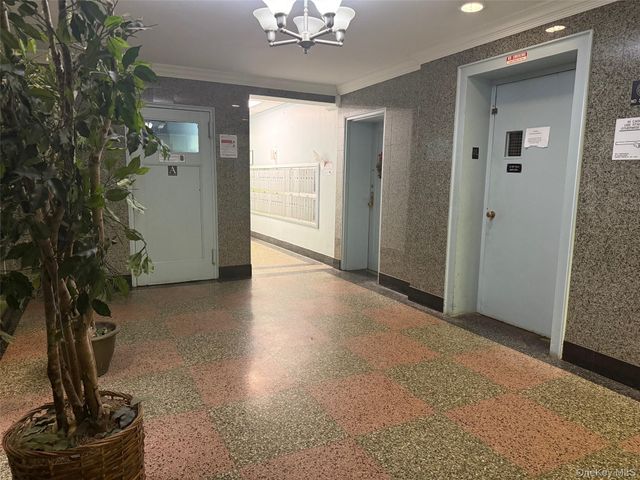 83-77 Woodhaven Boulevard 5B, Woodhaven, NY 11421