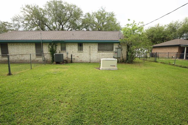 3804 Shady Lane, Santa Fe, TX 77517