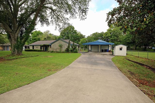 3804 Shady Lane, Santa Fe, TX 77517