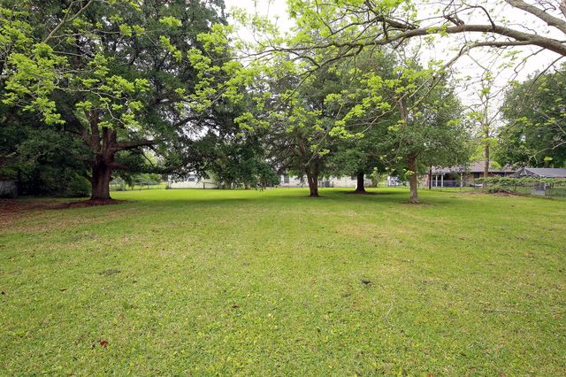 3804 Shady Lane, Santa Fe, TX 77517