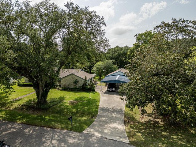 3804 Shady Lane, Santa Fe, TX 77517