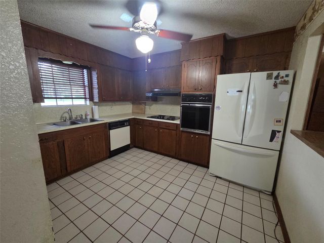 3804 Shady Lane, Santa Fe, TX 77517