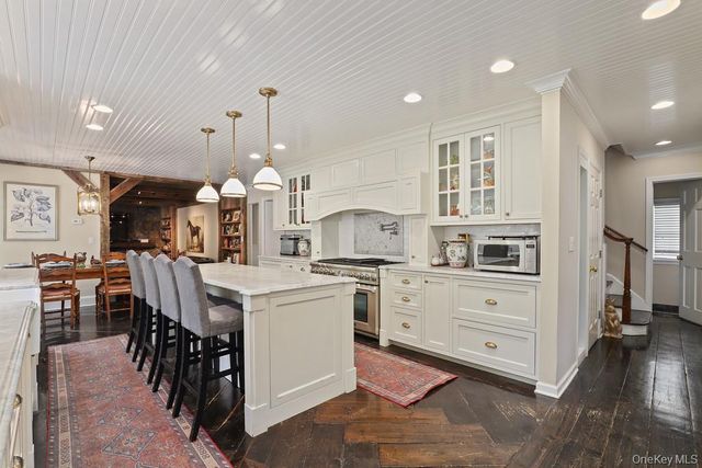 33 Peters Lane, Pound Ridge, NY 10576