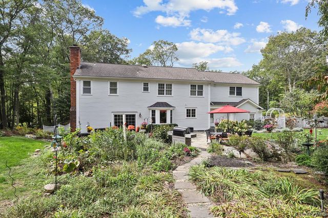 33 Peters Lane, Pound Ridge, NY 10576