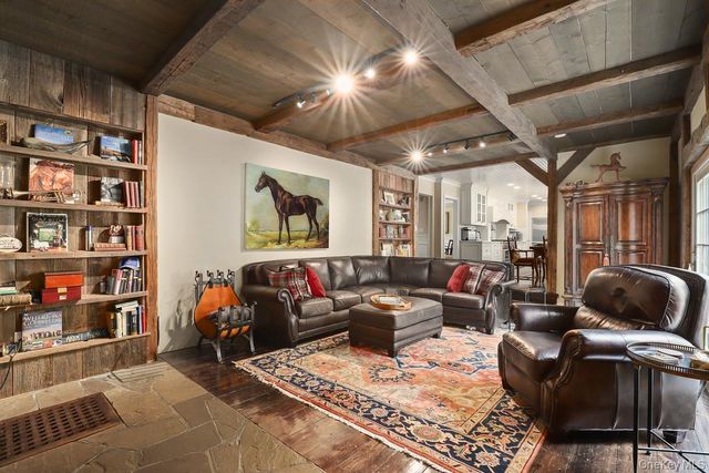 33 Peters Lane, Pound Ridge, NY 10576