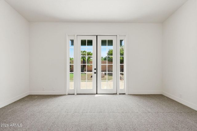 731 N HARMON Court, Chandler, AZ 85226
