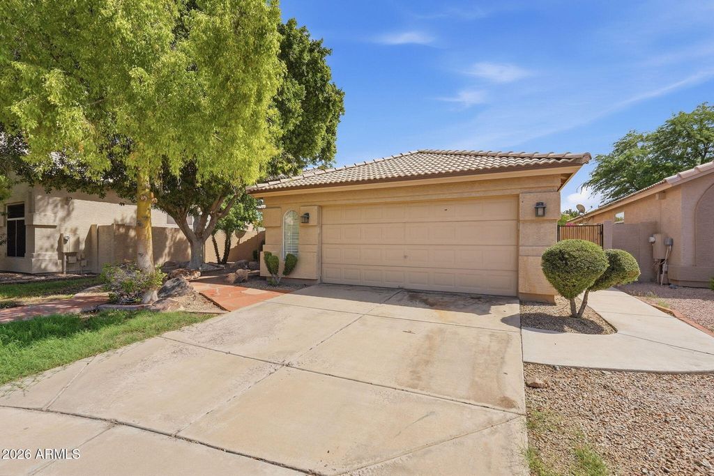 731 N HARMON Court, Chandler, AZ 85226 — photo 2