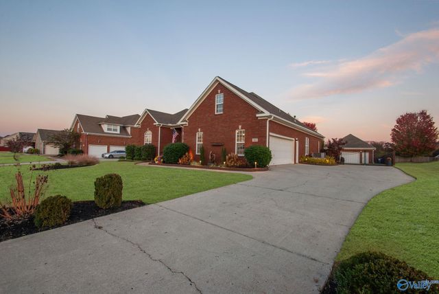 365 Weatherford Drive NW, Madison, AL 35757