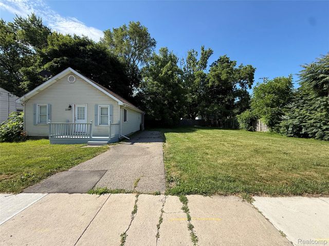 2194 E Bristol Road, Burton, MI 48529