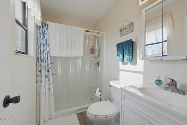 728 Schneider Lane, Sevierville, TN 37862