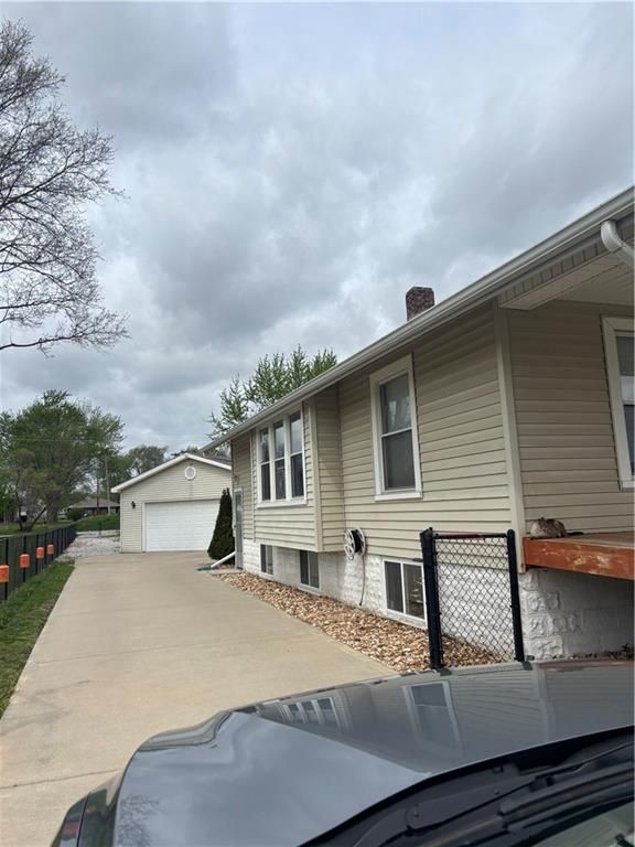 319 S 2nd Street, Odessa, MO 64076