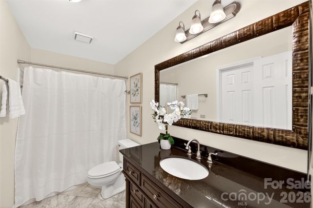 2715 Selwyn Avenue 26, Charlotte, NC 28209
