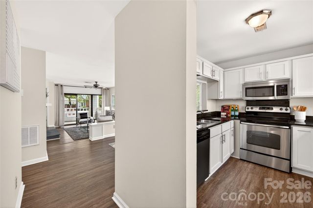 2715 Selwyn Avenue 26, Charlotte, NC 28209