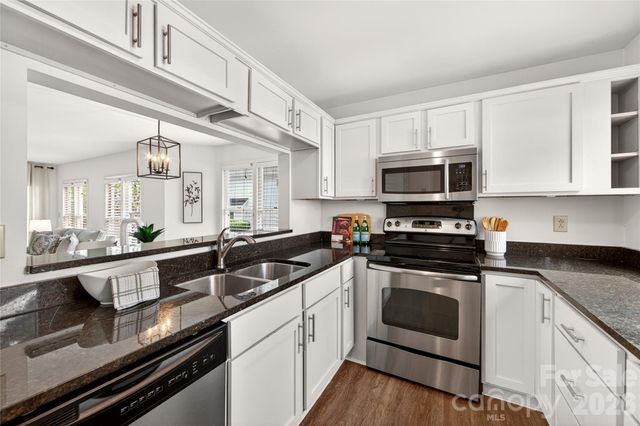 2715 Selwyn Avenue 26, Charlotte, NC 28209