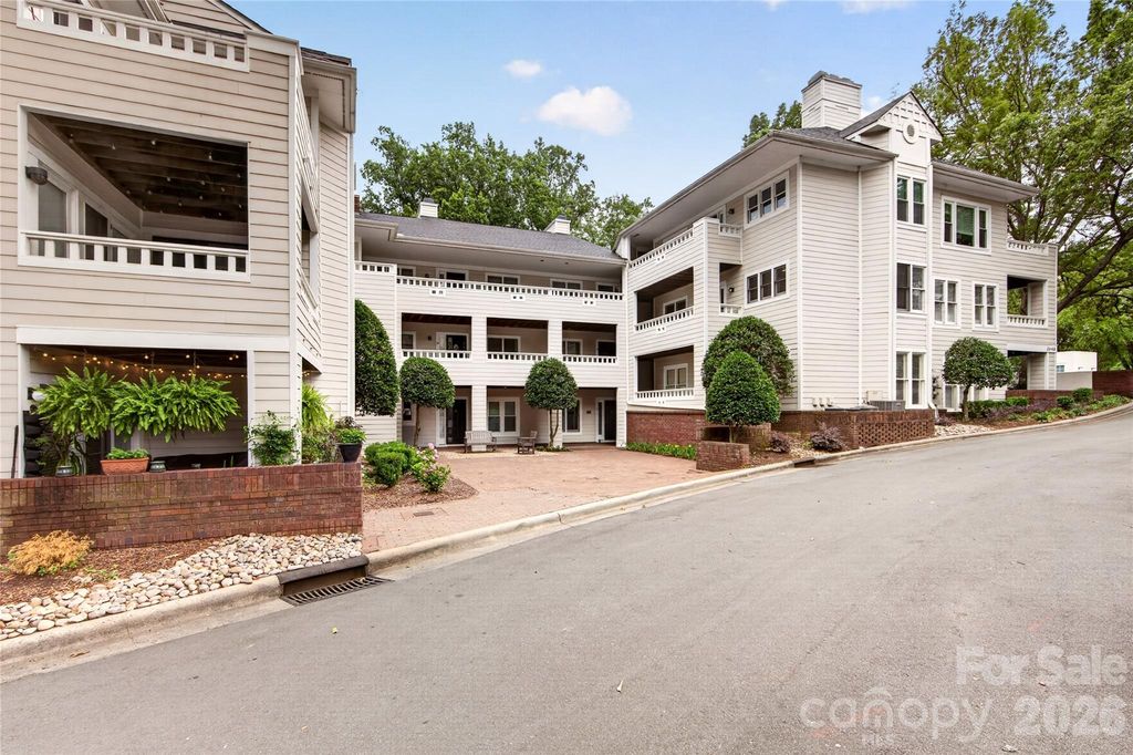 2715 Selwyn Avenue 26, Charlotte, NC 28209