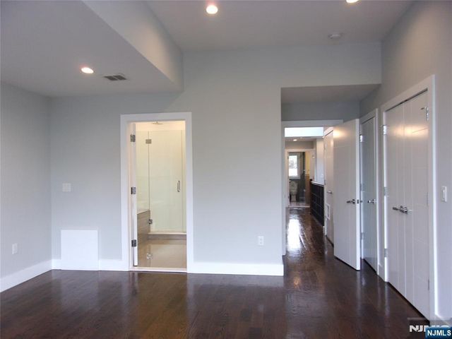 229 Mcelroy Avenue, Fort Lee, NJ 07024