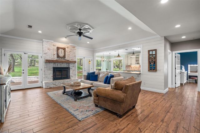 606 Winchester DR, Dripping Springs, TX 78620