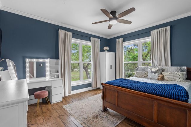 606 Winchester DR, Dripping Springs, TX 78620