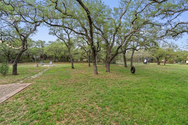 606 Winchester DR, Dripping Springs, TX 78620