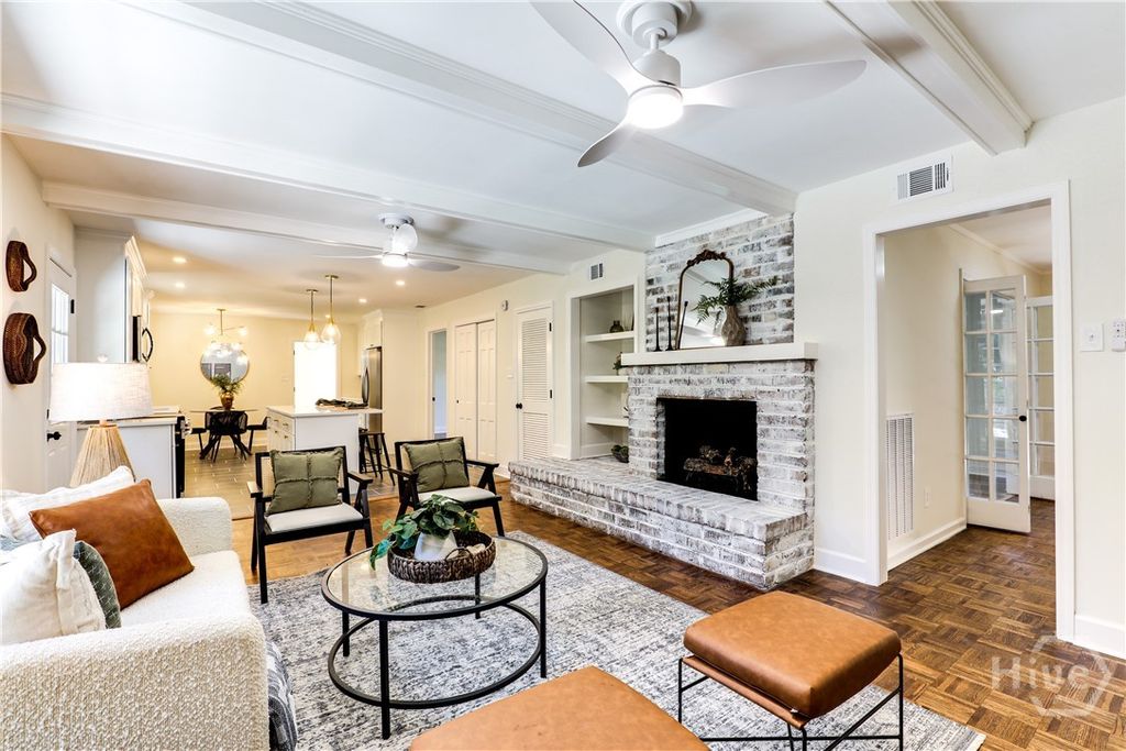 Image 13 of property listing at 106 E 57th Street, Savannah, GA 31405