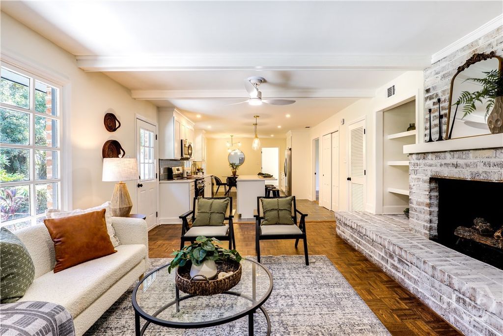 Image 14 of property listing at 106 E 57th Street, Savannah, GA 31405