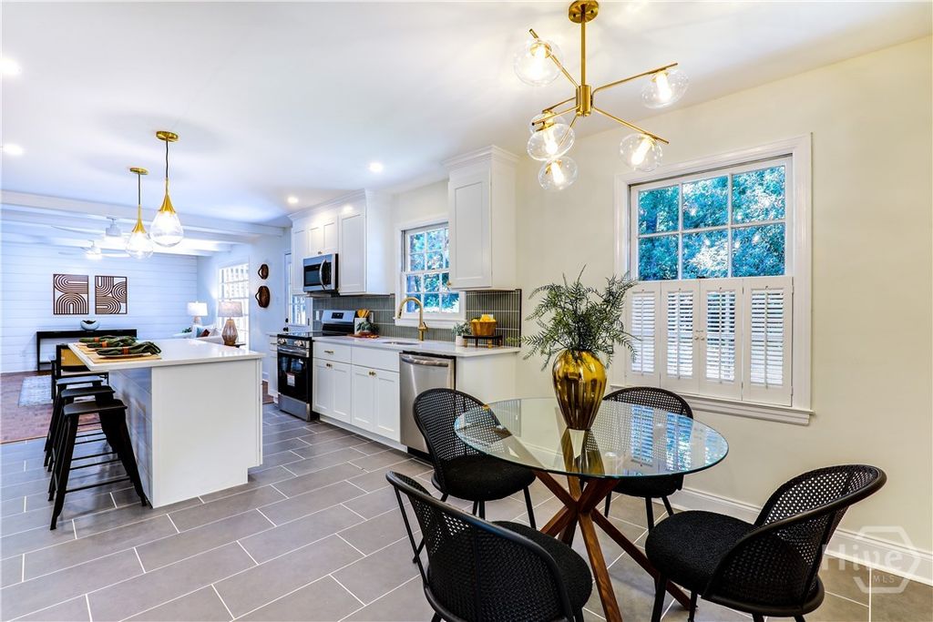 Image 16 of property listing at 106 E 57th Street, Savannah, GA 31405