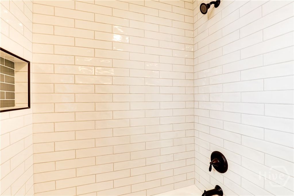 Image 33 of property listing at 106 E 57th Street, Savannah, GA 31405