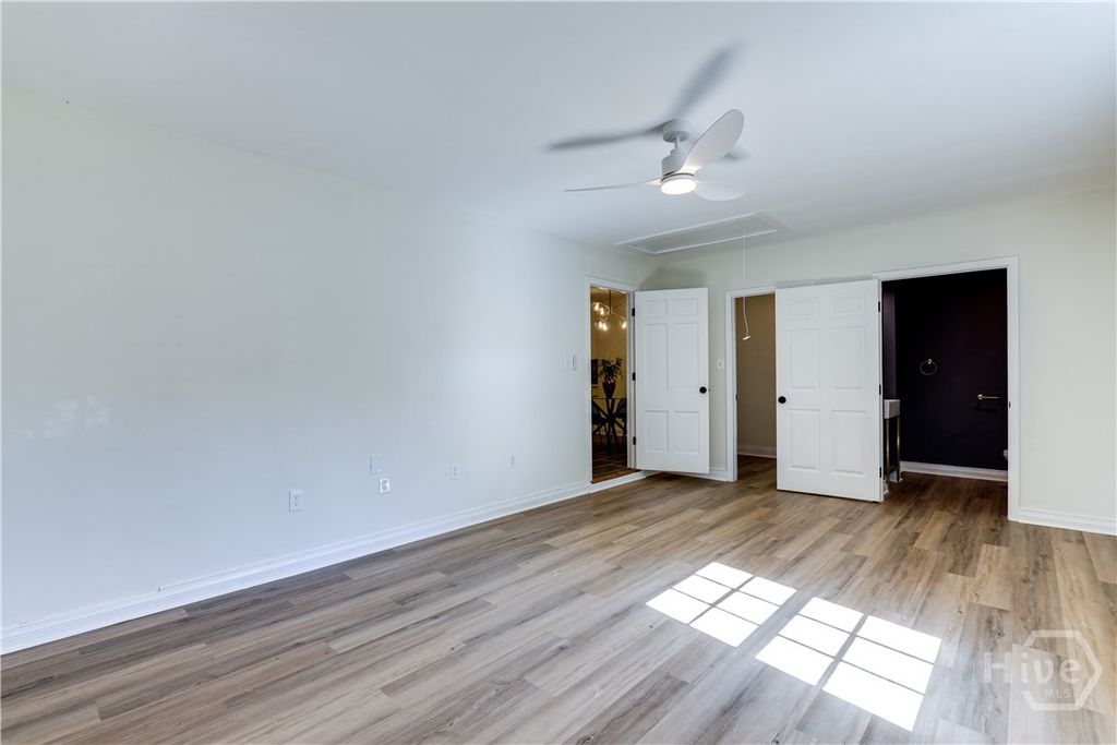 Image 37 of property listing at 106 E 57th Street, Savannah, GA 31405