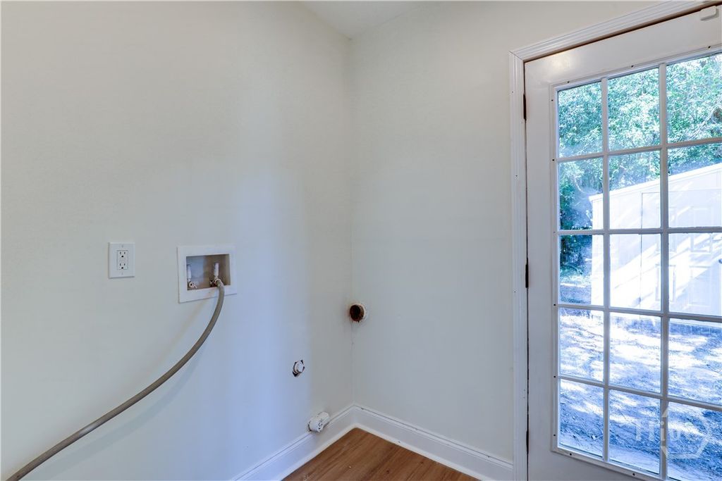 Image 39 of property listing at 106 E 57th Street, Savannah, GA 31405