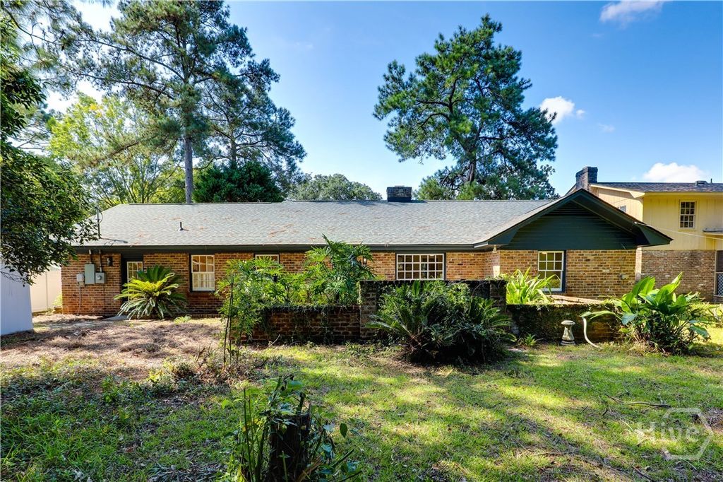 Image 43 of property listing at 106 E 57th Street, Savannah, GA 31405