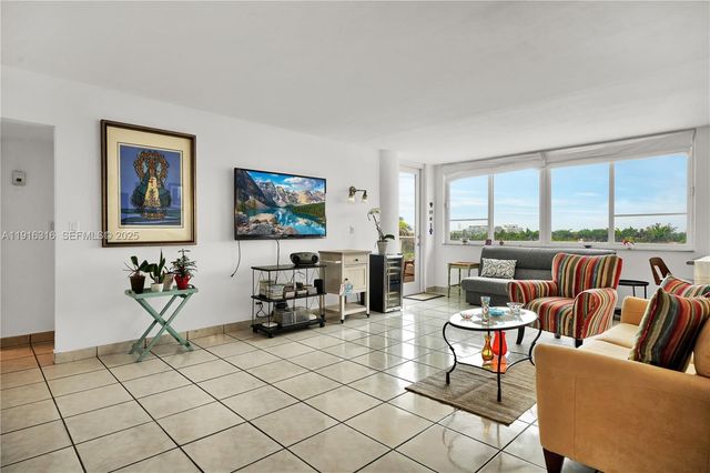 5005 Collins Ave 402, Miami Beach, FL 33140