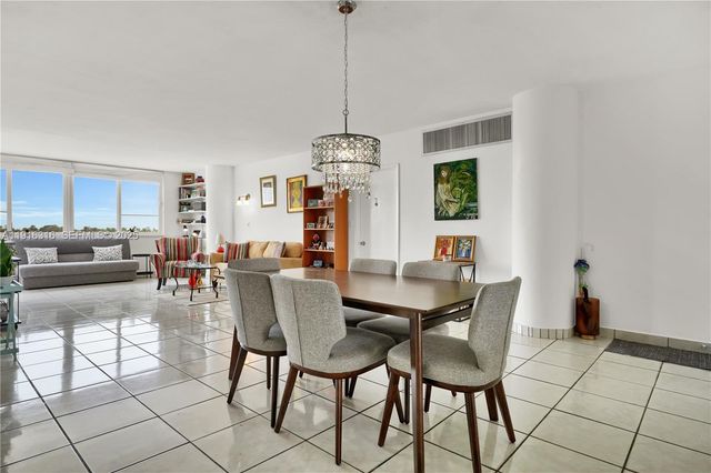 5005 Collins Ave 402, Miami Beach, FL 33140