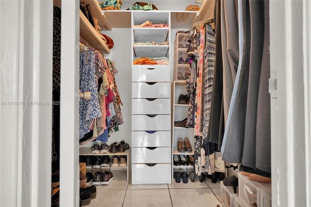 5005 Collins Ave 402, Miami Beach, FL 33140