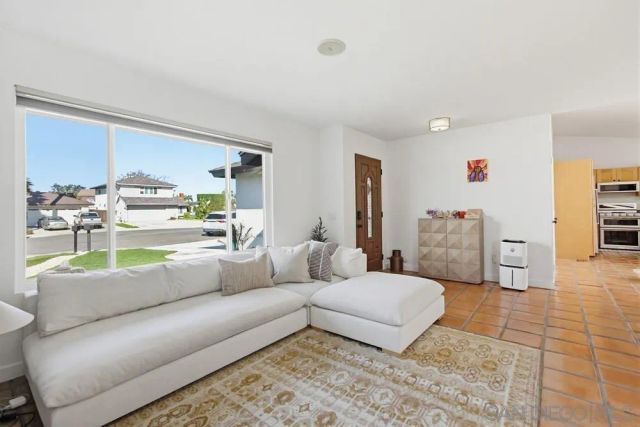 6475 Canyon Vista Ct, San Diego, CA 92111