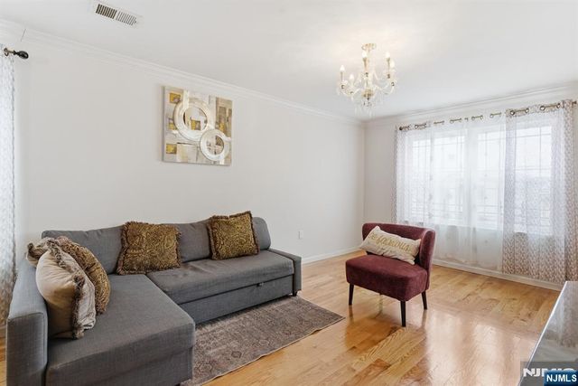 944 Flora Street, Elizabeth, NJ 07201