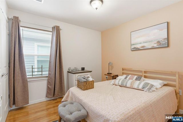 944 Flora Street, Elizabeth, NJ 07201